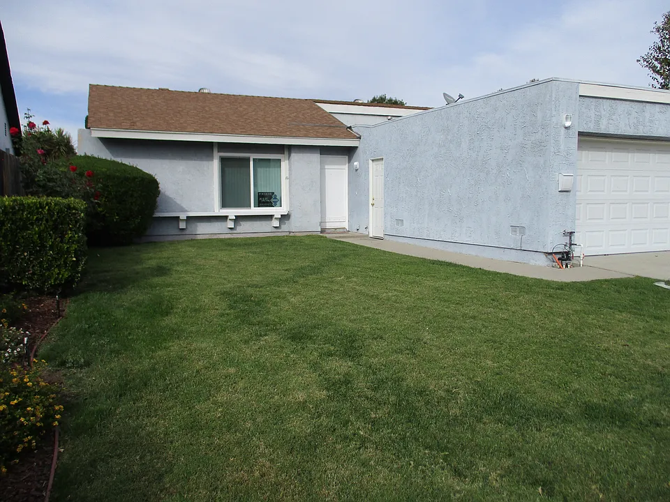 3839 E Merrill Ct
