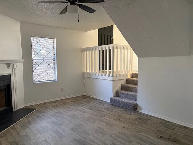 3 bed, 1800 sqft, $1,995 — Photo 3