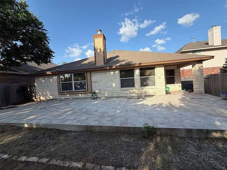 15228 Fernhill Dr — Photo 11