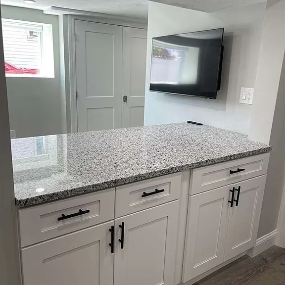 33 Jackson Ave #1R — Photo 6