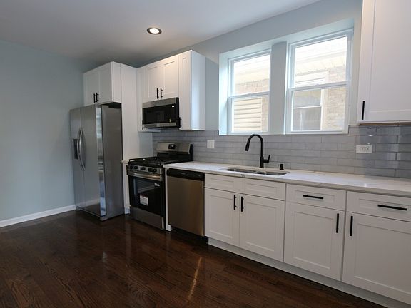 5th image of 8206 S Hermitage Ave #1F