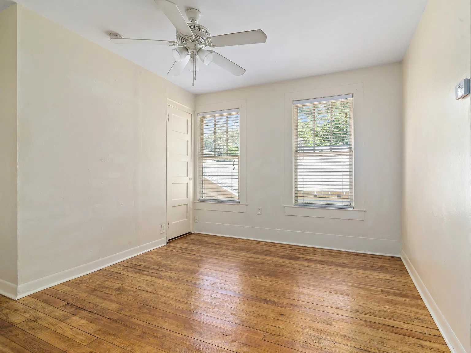 2 bed, 850 sqft, $1,400 — Photo 2