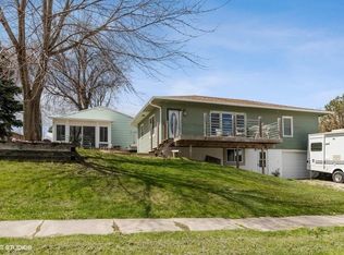 502 S 1st Ave, Winterset, IA 50273