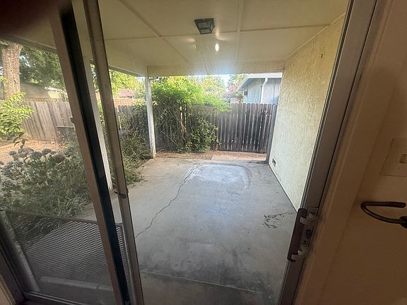 5th image of 2737 57th St