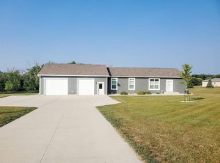 129 Spring Meadow Rd, Yankton, SD 57078