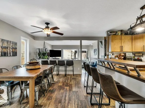 1314 George Close NW, Edmonton, AB T5T 6S2