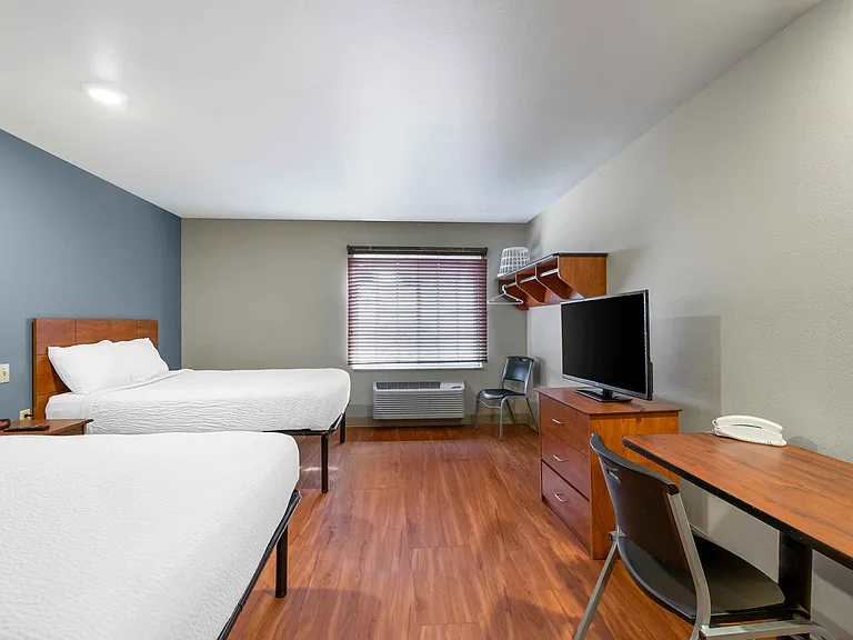Studio Suite - 2 Full Beds