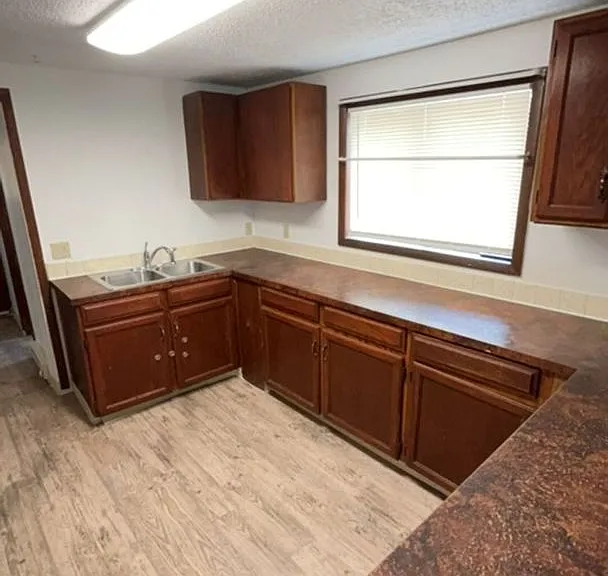 614 Maple St — Photo 2