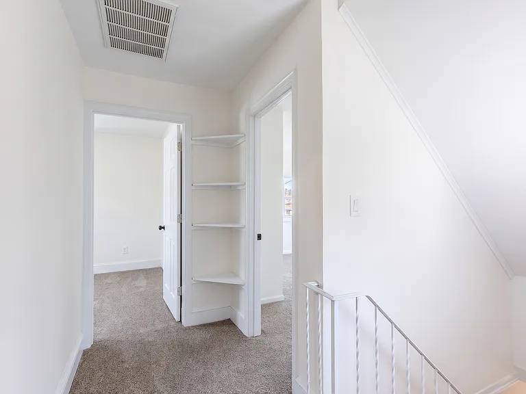 10 Lincoln St — Photo 22