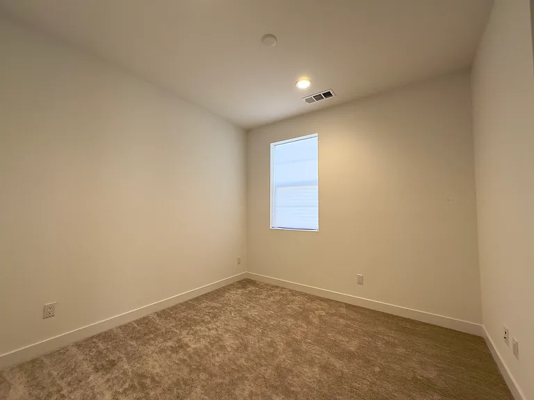 2209 N Cordon Gln — Photo 11