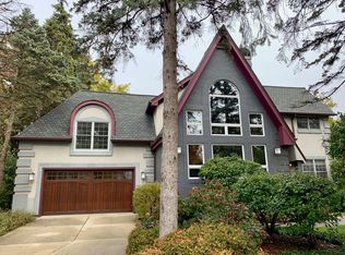 1550 E Kensington Rd, Arlington Heights, IL 60004