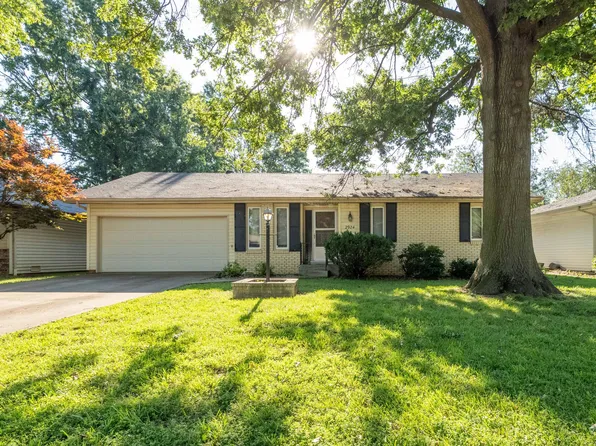 2924 S Roanoke Avenue, Springfield, MO 65807