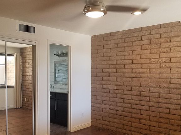 4th image of 27250 N 64th St Unit 12