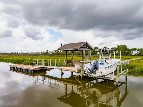 2809 Parkers Landing Rd, Mount Pleasant, SC 29466
