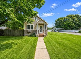 568 N Wellwood Avenue, Lindenhurst, NY 11757