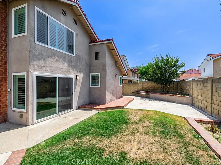 13014 Espinheira Dr — Photo 34
