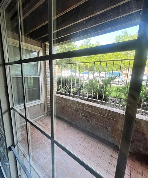 balcony
