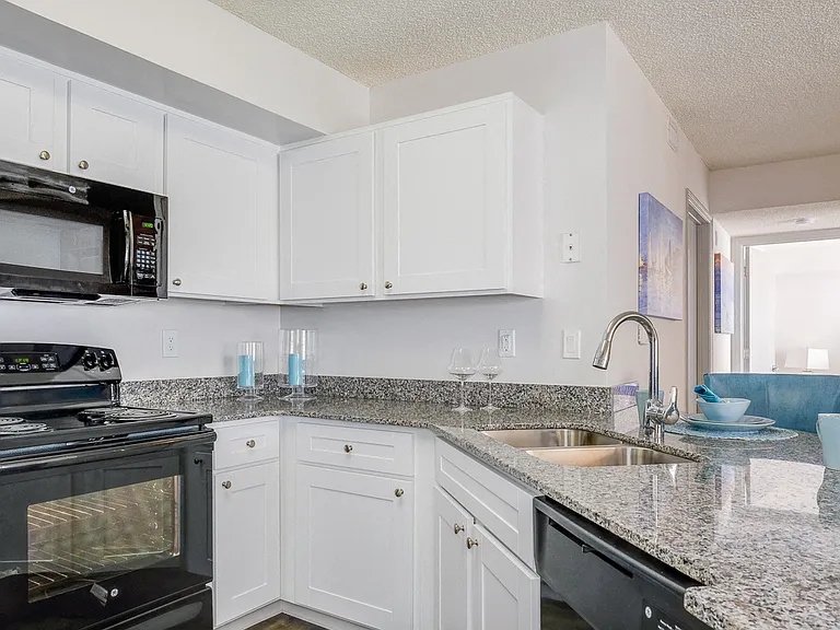 500 Malabar Rd SW — Photo 51