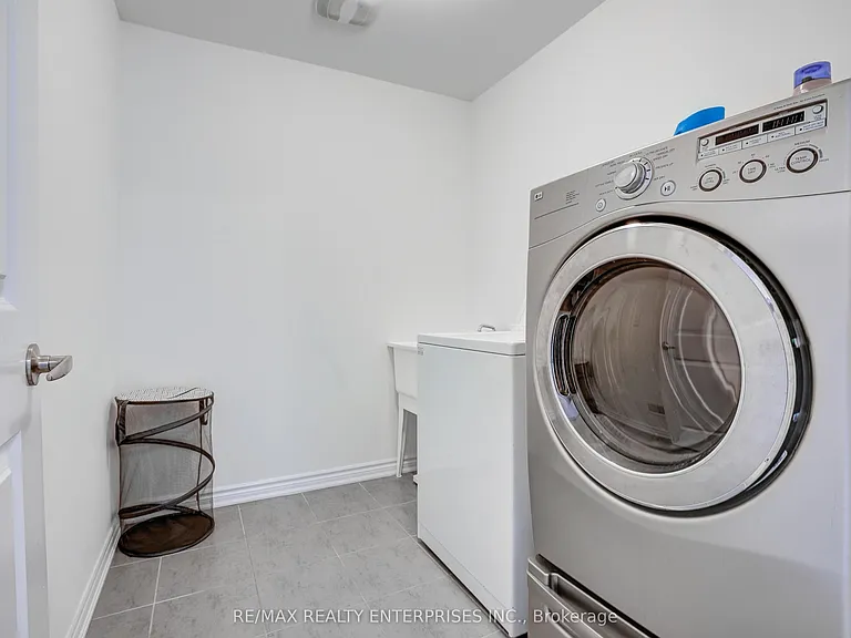 42 Callandar Rd #UPPER — Photo 20