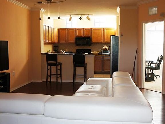 4th image of 6107 Metrowest Blvd Unit 103