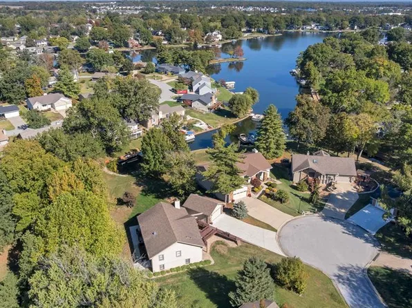 18 Clermont Ct, Lake Saint Louis, MO 63367