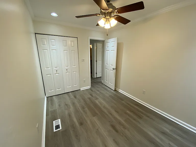 55 Oneonta Dr — Photo 18