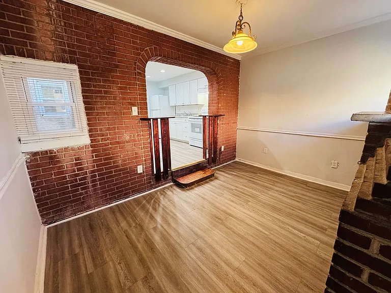 1850 E Monmouth St — Photo 10