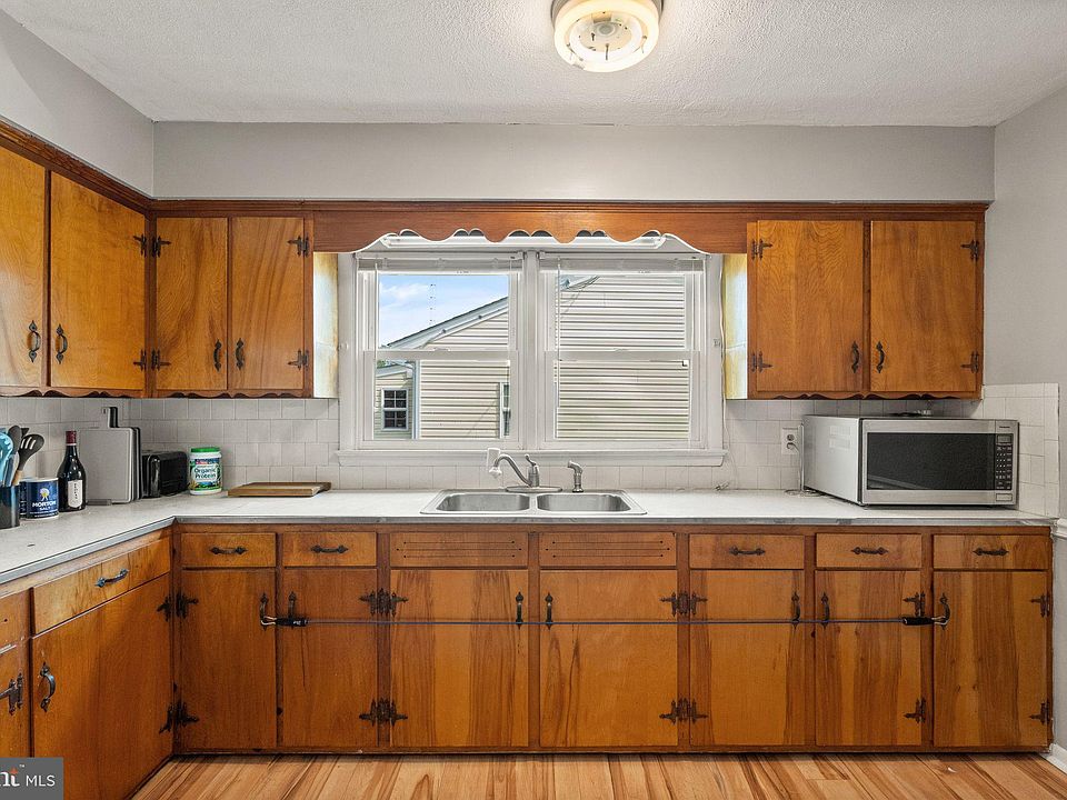 2015 Senseny Rd, Winchester, VA 22602 Zillow