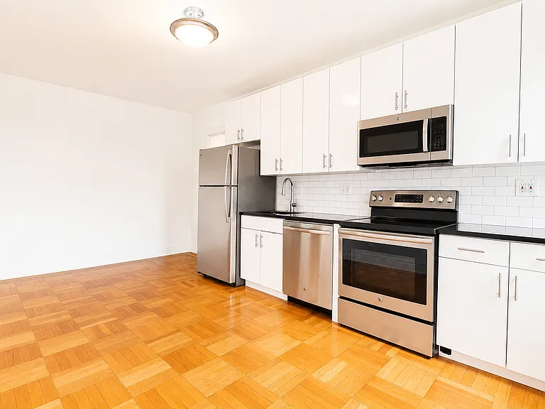 615 Fort Washington Ave #3B — Photo 3