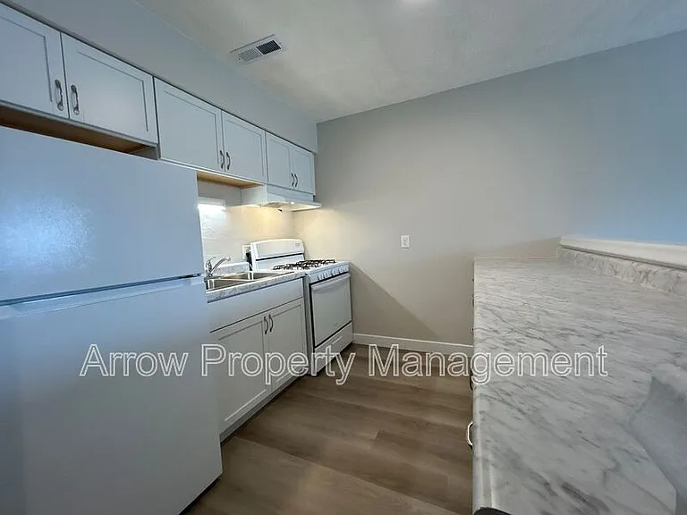 5703 S 14th St #3 — Photo 2