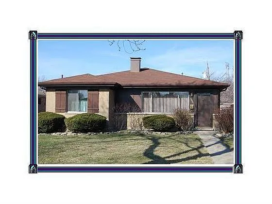 1366 Arthur St photo 1