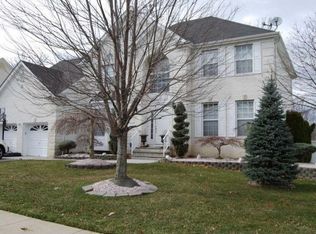 12 Veterans Dr, South River, NJ 08882