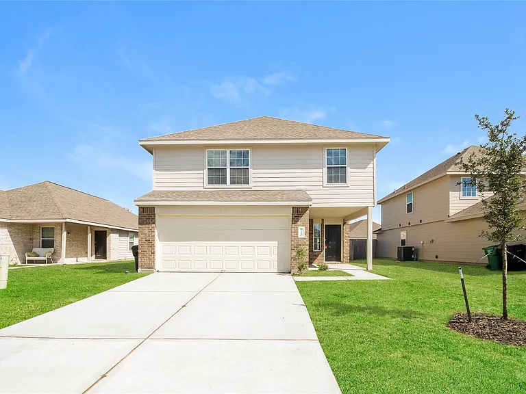 8710 W Oaks Dr — Photo 1