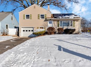 241 Cook Ave, Middlesex, NJ 08846