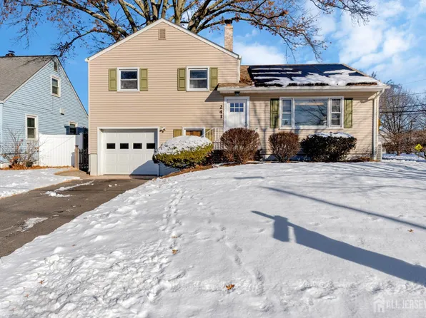 241 Cook Ave, Middlesex, NJ 08846