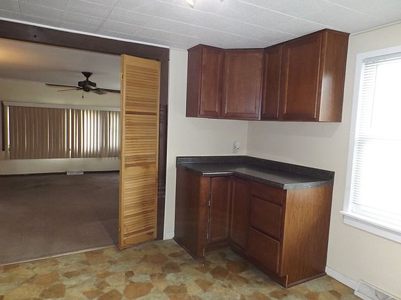 3rd image of 1413 Avenue A