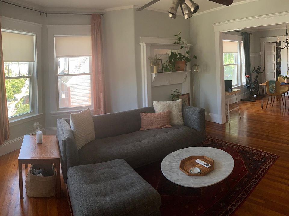 1st image of 30 Emerson St Floor 3