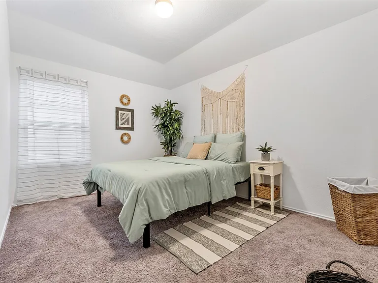 18426 White Stallion Ln — Photo 32