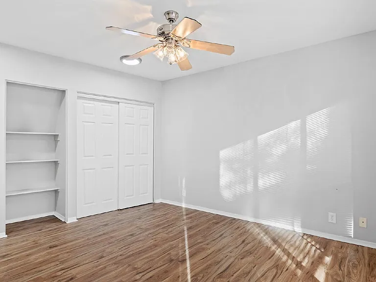 8642 Fredericksburg Rd #405 — Photo 20