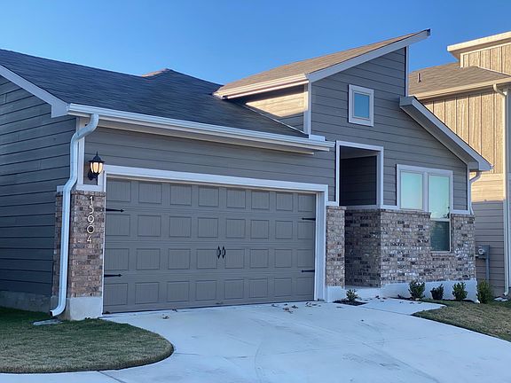 2nd image of 15904 Cadoz Dr