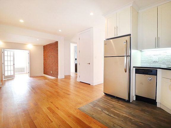 2nd image of 4300 Broadway APT 2B