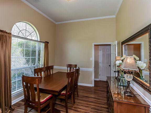 3rd image of 7243 Shady Oaks Dr