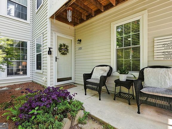 3rd image of 1301 Gettysburg Pl