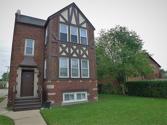 2nd image of 1835 Dodge Ave