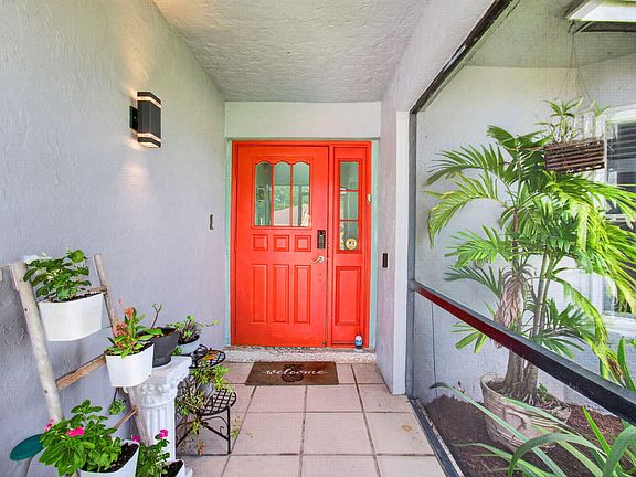 5th image of 1630 Tamarack Way