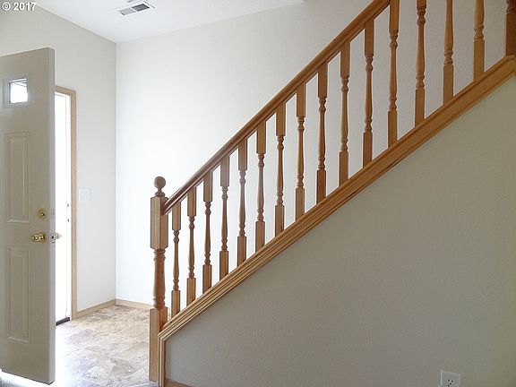 4th image of 5607 NE 75th Ave