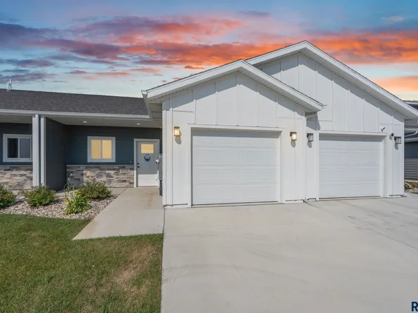 6213 S Hunt Pl, Sioux Falls, SD 57106