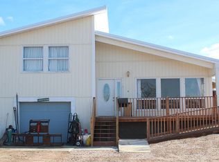 5 Fountain Plaza Rd, Newcastle, WY 82701