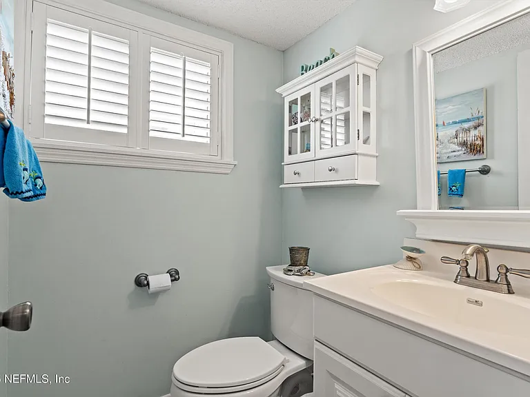 6300 A1A #B21D — Photo 12