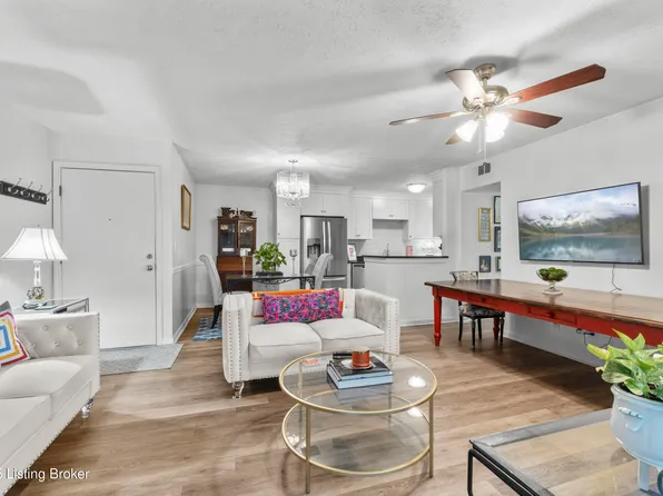 4 Dupont Way APT 6, Saint Matthews, KY 40207